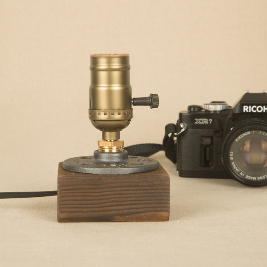 Retro Minimalist Display Desk Lamp